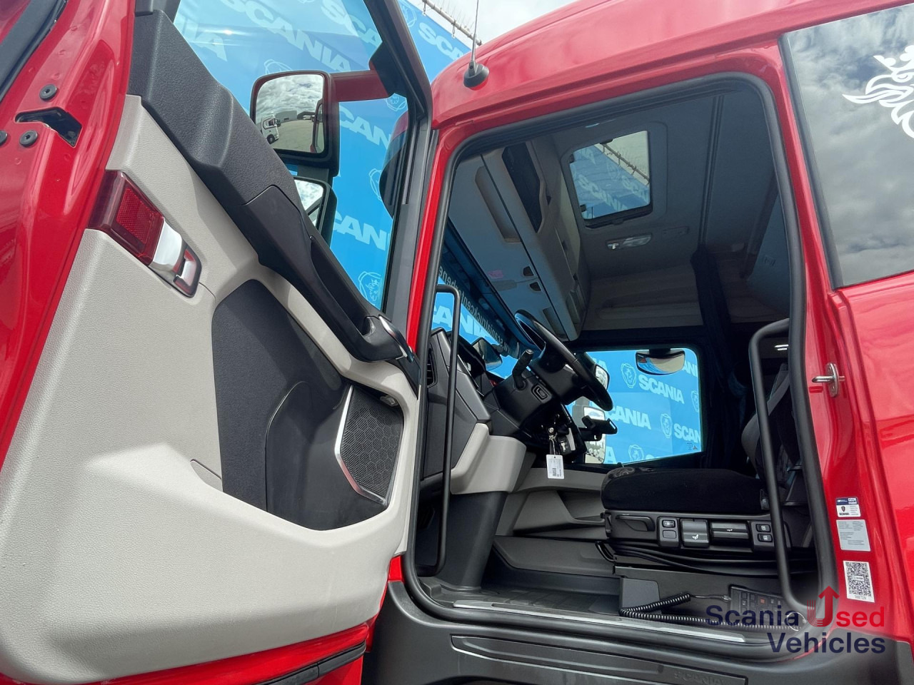 SCANIA R 410 A4x2NA RETARDER LED NAVI SMART 2 - Trekker: afbeelding 2 SCANIA R 410 A4x2NA RETARDER LED NAVI SMART 2 - Trekker: afbeelding 2