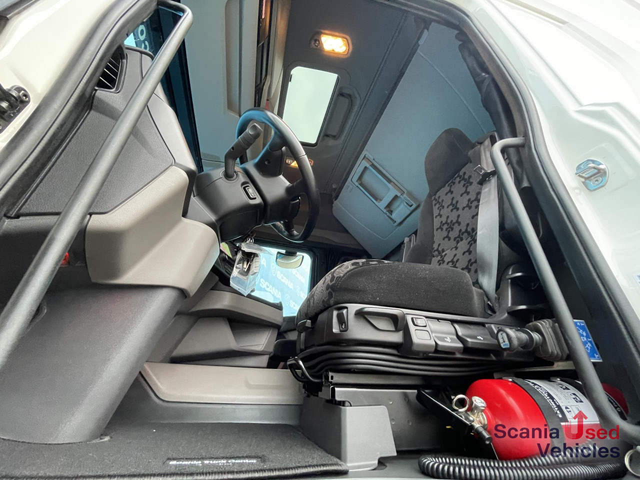 SCANIA R 450 A4x2NB RETARDER DIFF-L FULL AIR HYDRO 8T - Trekker: afbeelding 5 SCANIA R 450 A4x2NB RETARDER DIFF-L FULL AIR HYDRO 8T - Trekker: afbeelding 5