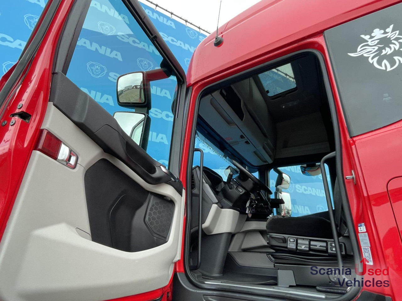 SCANIA R 460 A4x2NA RETARDER PTO PARK AIRCO SUPER! - Trekker: afbeelding 4 SCANIA R 460 A4x2NA RETARDER PTO PARK AIRCO SUPER! - Trekker: afbeelding 4