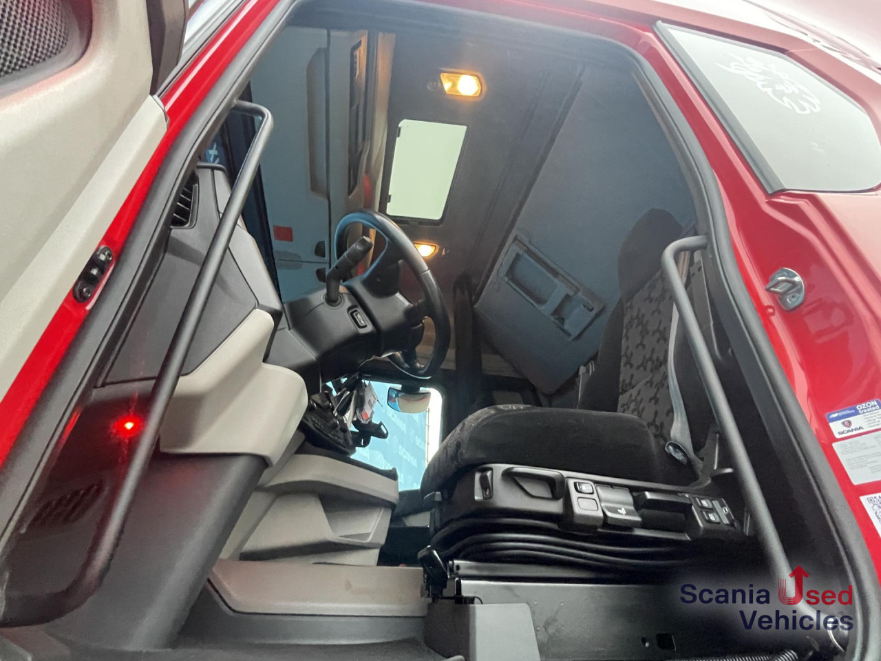 SCANIA R 460 A4x2NA RETARDER PTO PARK AIRCO SUPER! - Trekker: afbeelding 5 SCANIA R 460 A4x2NA RETARDER PTO PARK AIRCO SUPER! - Trekker: afbeelding 5