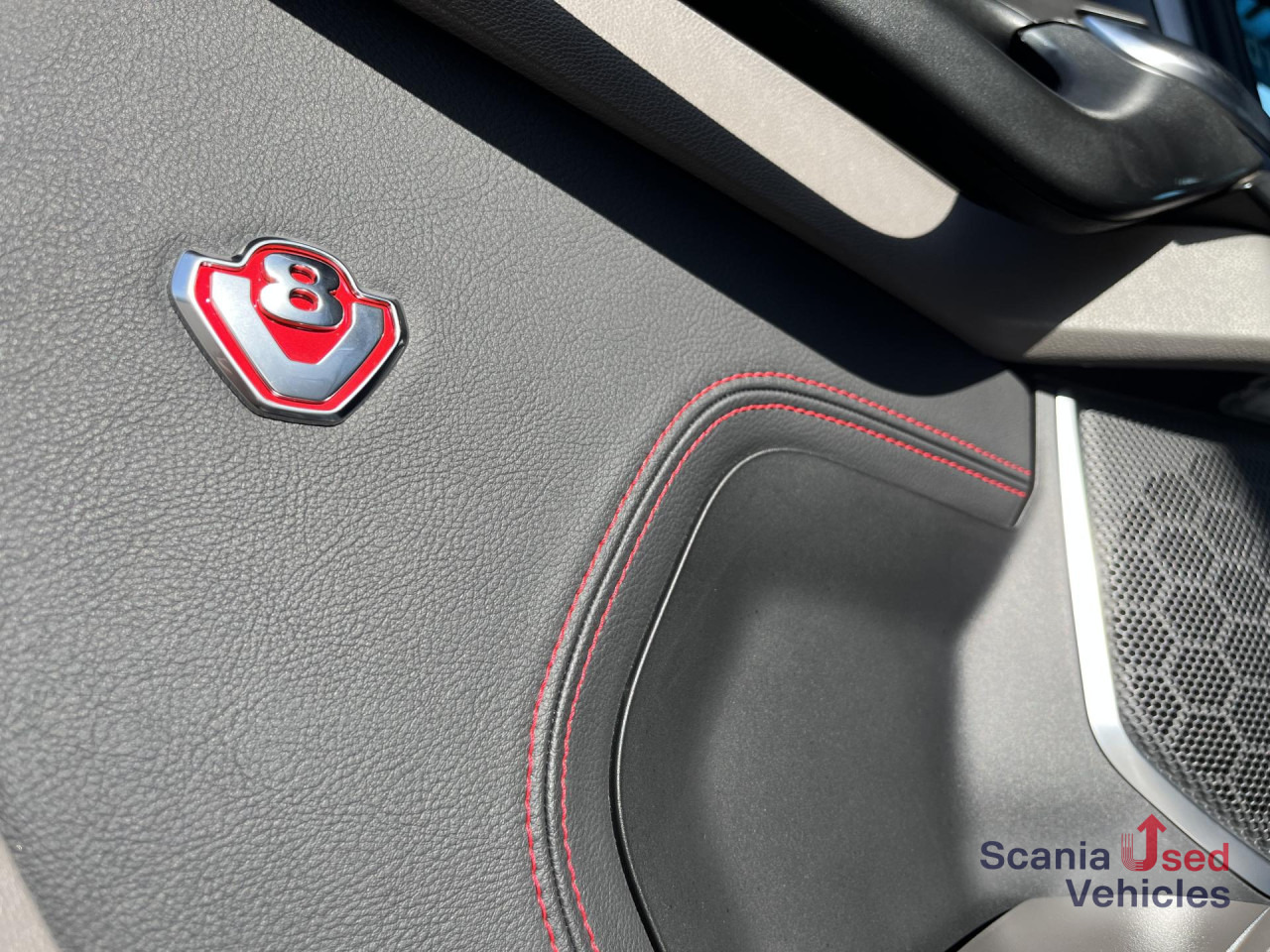 SCANIA R 730 A4x2NB V8 RETARDER FULL AIR 9T NAVI LED S2 - Trekker: afbeelding 3 SCANIA R 730 A4x2NB V8 RETARDER FULL AIR 9T NAVI LED S2 - Trekker: afbeelding 3