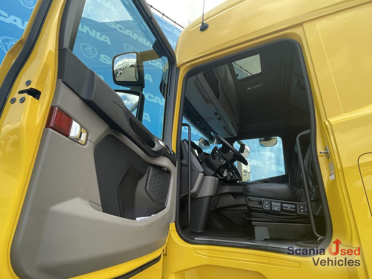 SCANIA S 450 A4X2EB RETARDER P-AIRCO MEGA LIFTING FIFTHW - Trekker: afbeelding 3 SCANIA S 450 A4X2EB RETARDER P-AIRCO MEGA LIFTING FIFTHW - Trekker: afbeelding 3