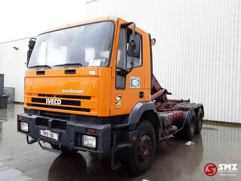 Iveco Trakker 260 E 34 6x4 francais - Containertransporter/ Wissellaadbak vrachtwagen: afbeelding 3 Iveco Trakker 260 E 34 6x4 francais - Containertransporter/ Wissellaadbak vrachtwagen: afbeelding 3