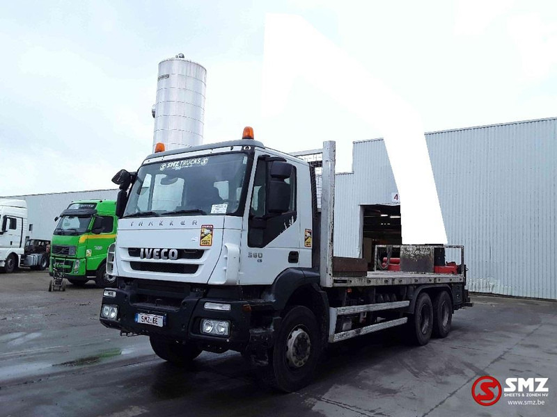 Iveco Trakker 360 6x4 manual chassis - Vrachtwagen met open laadbak, Kraanwagen: afbeelding 3 Iveco Trakker 360 6x4 manual chassis - Vrachtwagen met open laadbak, Kraanwagen: afbeelding 3