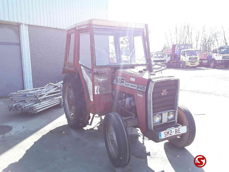 Massey Ferguson Machine - Tractor: afbeelding 1 Massey Ferguson Machine - Tractor: afbeelding 1