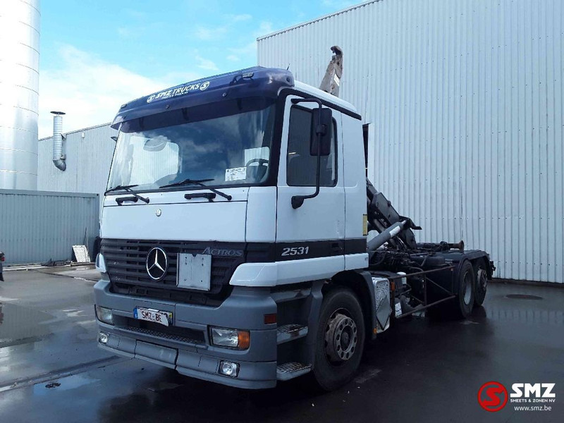 Mercedes-Benz Actros 2531 francais - Containertransporter/ Wissellaadbak vrachtwagen: afbeelding 3 Mercedes-Benz Actros 2531 francais - Containertransporter/ Wissellaadbak vrachtwagen: afbeelding 3