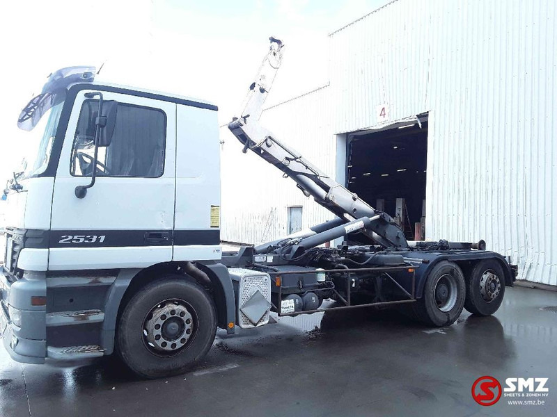 Mercedes-Benz Actros 2531 francais - Containertransporter/ Wissellaadbak vrachtwagen: afbeelding 5 Mercedes-Benz Actros 2531 francais - Containertransporter/ Wissellaadbak vrachtwagen: afbeelding 5
