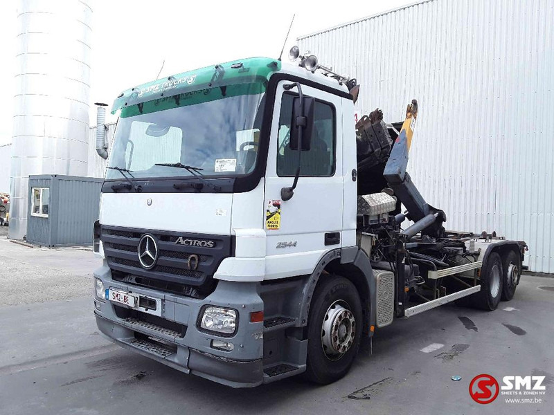 Mercedes-Benz Actros 2544 hiab 102.2 remote hook retarder - Containertransporter/ Wissellaadbak vrachtwagen, Kraanwagen: afbeelding 3 Mercedes-Benz Actros 2544 hiab 102.2 remote hook retarder - Containertransporter/ Wissellaadbak vrachtwagen, Kraanwagen: afbeelding 3