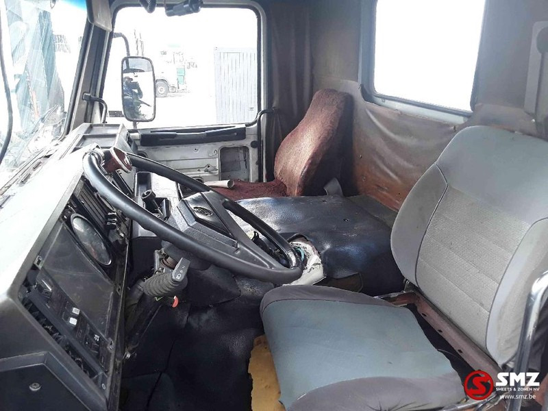 Interieur foto 1: Chassis vrachtwagen Scania 112 6x4