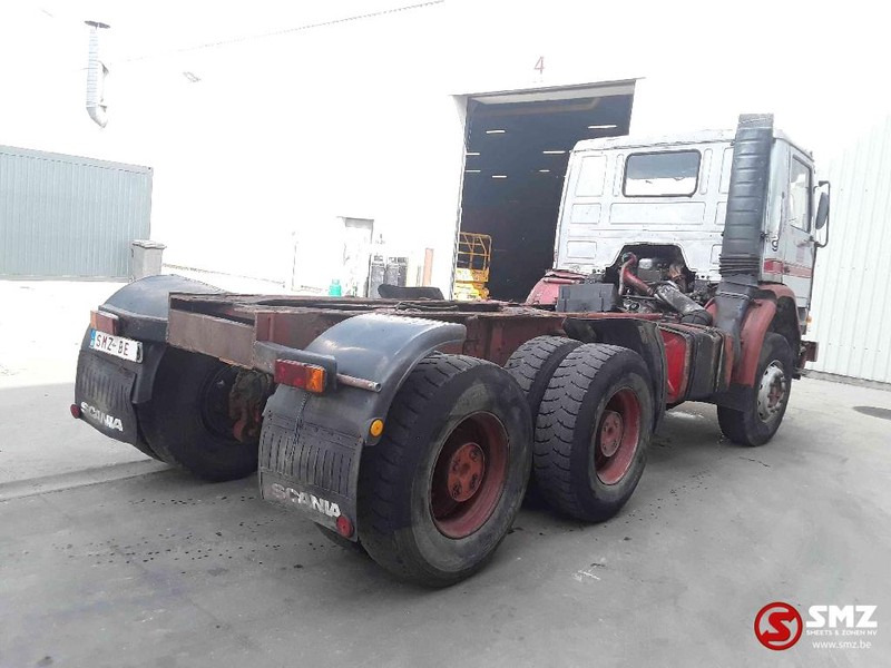 Chassis vrachtwagen Scania 112 6x4: afbeelding 11