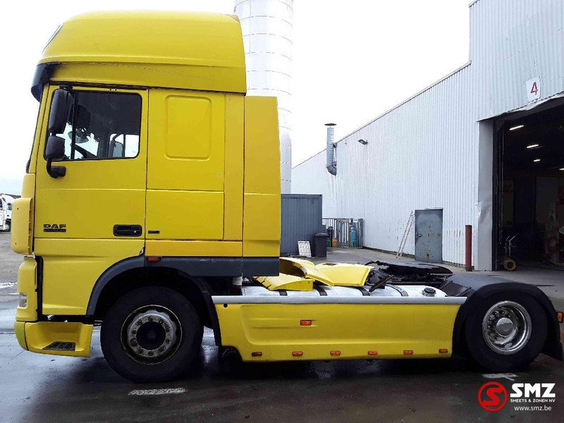 Trekker DAF 105 XF 460 SuperSpaceCab manual: afbeelding 5 Trekker DAF 105 XF 460 SuperSpaceCab manual: afbeelding 5