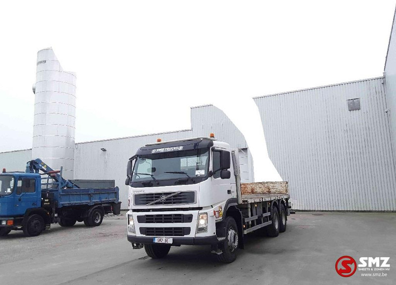 Volvo FM 6x4 - Vrachtwagen met open laadbak, Kraanwagen: afbeelding 3 Volvo FM 6x4 - Vrachtwagen met open laadbak, Kraanwagen: afbeelding 3