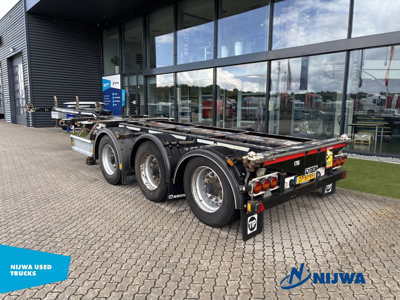 D-TEC FLEXITRAILER 20-30-40-45 ft containers + Genset - Containertransporter/ Wissellaadbak oplegger: afbeelding 4 D-TEC FLEXITRAILER 20-30-40-45 ft containers + Genset - Containertransporter/ Wissellaadbak oplegger: afbeelding 4