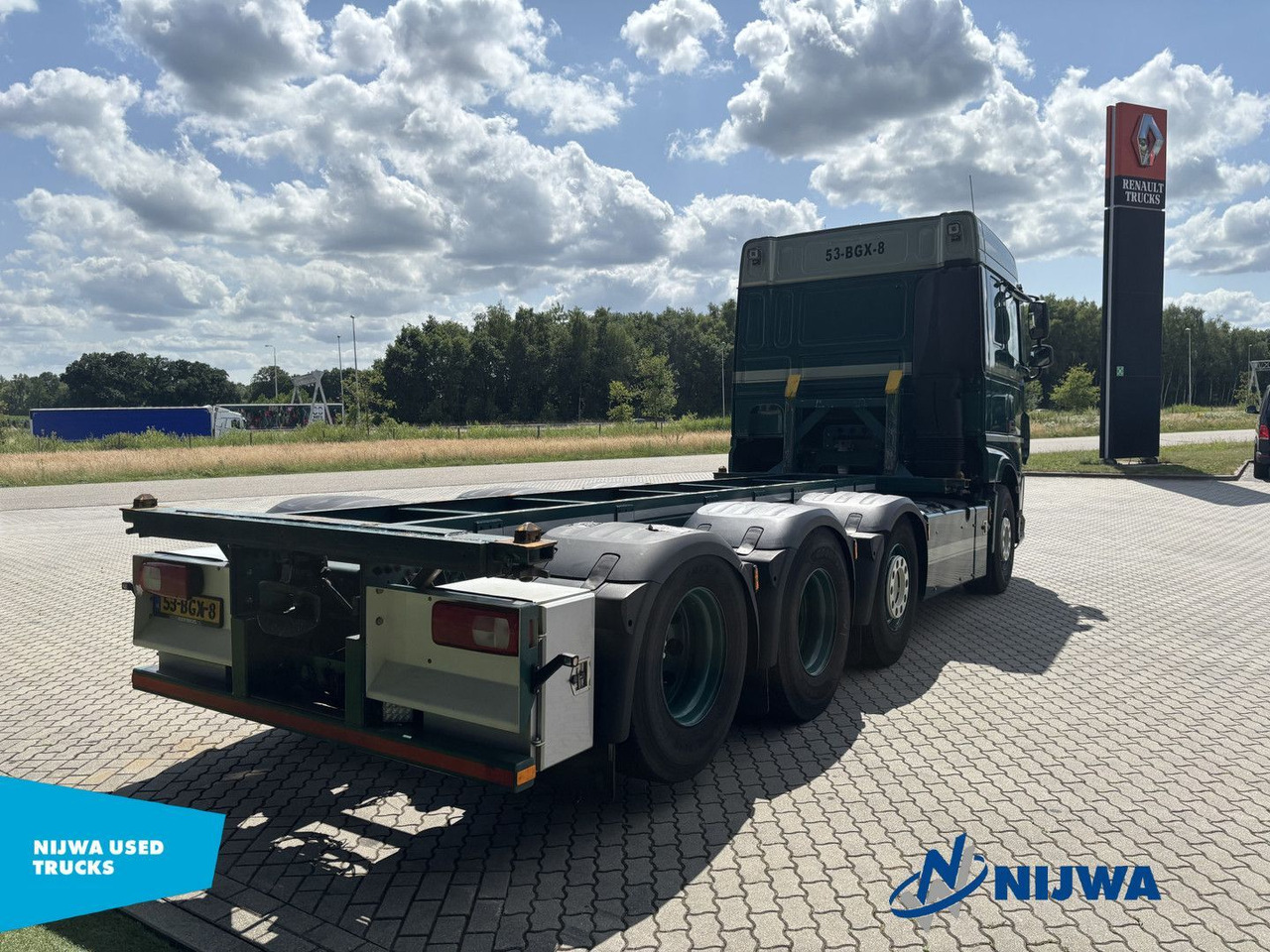 DAF XF 460 8x2 20ft container systeem - Haakarmsysteem vrachtwagen: afbeelding 3 DAF XF 460 8x2 20ft container systeem - Haakarmsysteem vrachtwagen: afbeelding 3