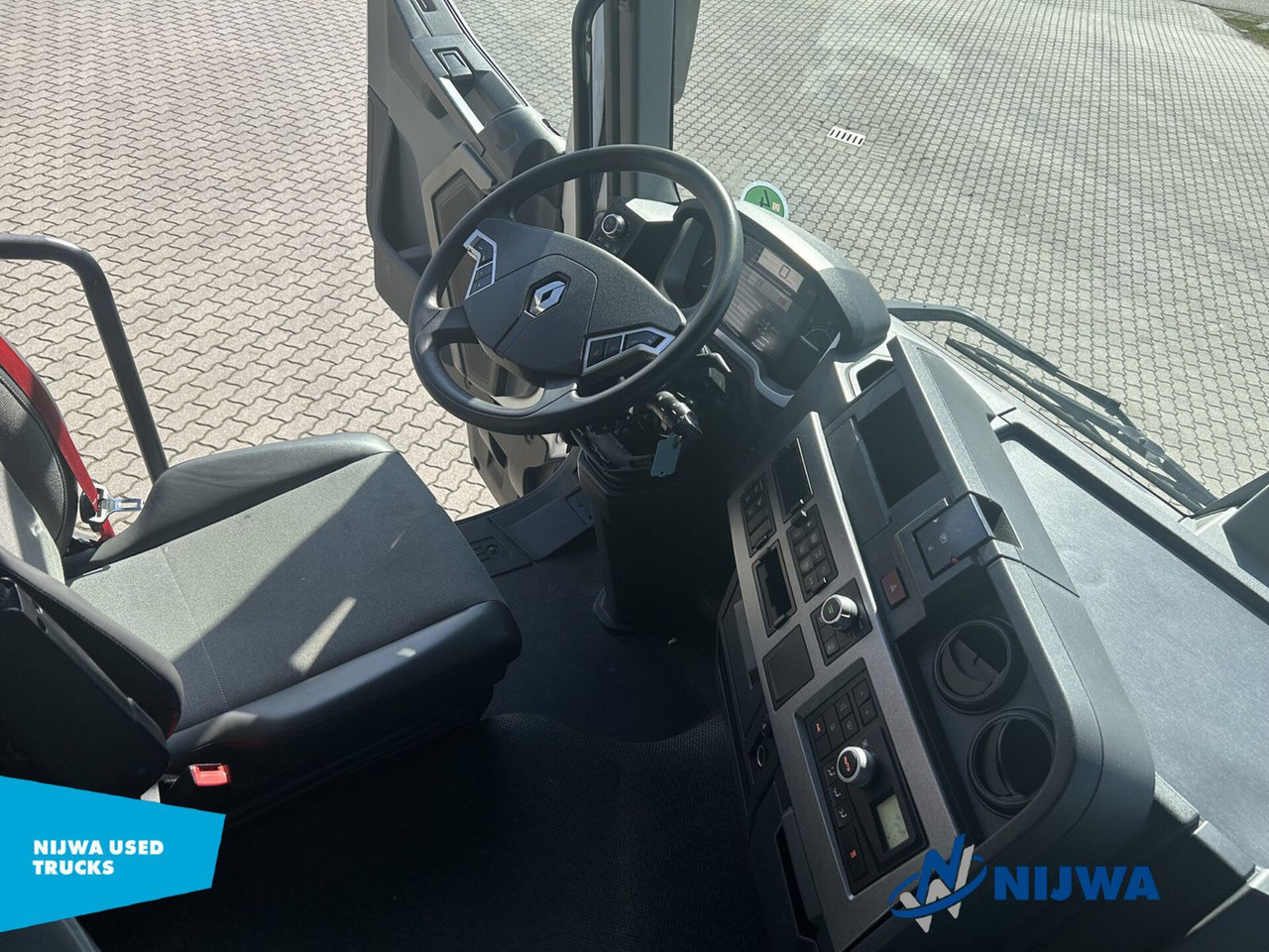 Trekker Renault T 460 4x2 Standkachel + Koelkast: afbeelding 16