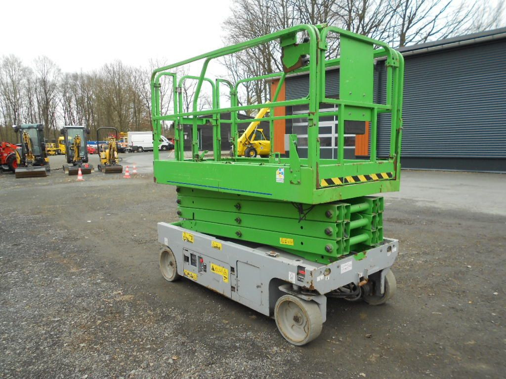 Vrachtwagen hoogwerker Genie GS 2646, Scherenarbeitsbühne Genie 9,9 m: afbeelding 21