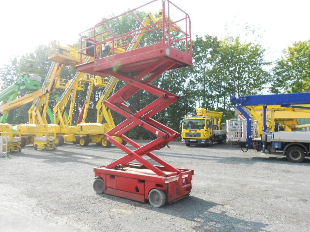 Haulotte Haulotte Compact 8W, AH 8 m - Schaarlift: afbeelding 4 Haulotte Haulotte Compact 8W, AH 8 m - Schaarlift: afbeelding 4
