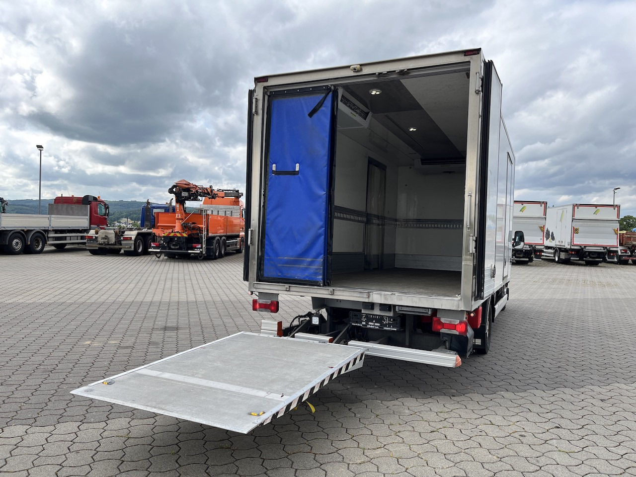 Iveco 70C18 Daily  Kühlkoffer mit Ladebordwand Konvekta - Bestelwagen: afbeelding 4 Iveco 70C18 Daily  Kühlkoffer mit Ladebordwand Konvekta - Bestelwagen: afbeelding 4