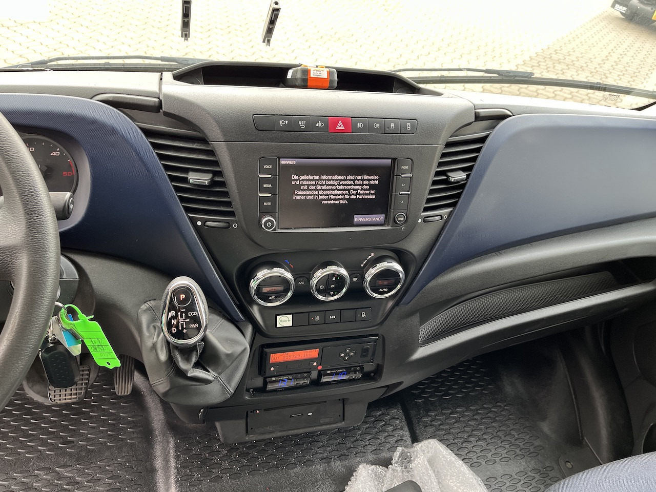 Iveco 70C18 Daily  Kühlkoffer mit Ladebordwand Konvekta - Bestelwagen: afbeelding 2 Iveco 70C18 Daily  Kühlkoffer mit Ladebordwand Konvekta - Bestelwagen: afbeelding 2