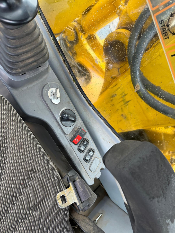 Komatsu PW 180 - 7 - Mobiele graafmachine: afbeelding 3 Komatsu PW 180 - 7 - Mobiele graafmachine: afbeelding 3