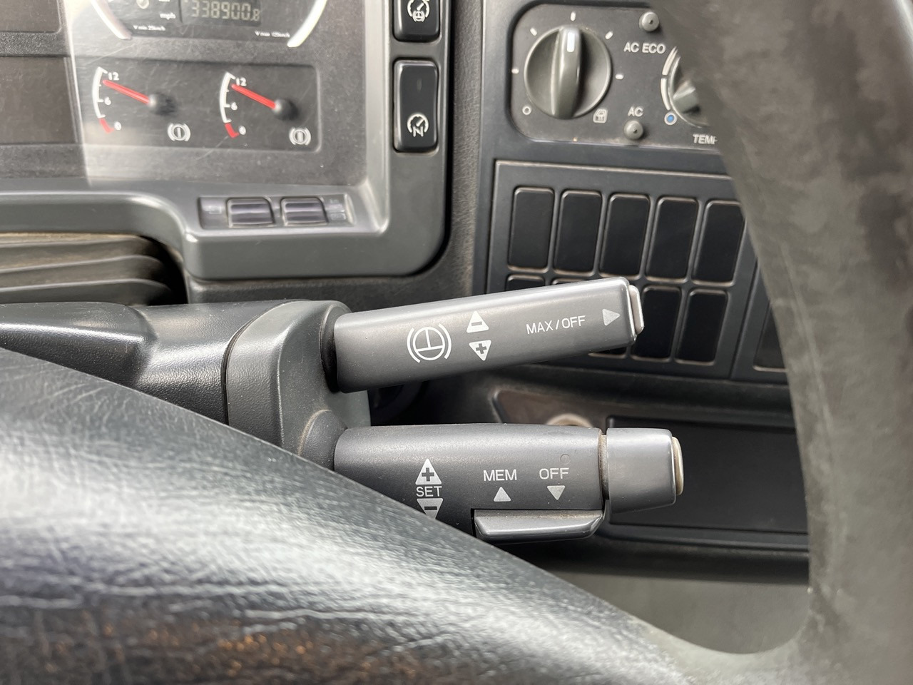 MAN 35.430 8x4 Intarder Analog Tacho Bordmatik - Kipper vrachtwagen: afbeelding 2 MAN 35.430 8x4 Intarder Analog Tacho Bordmatik - Kipper vrachtwagen: afbeelding 2