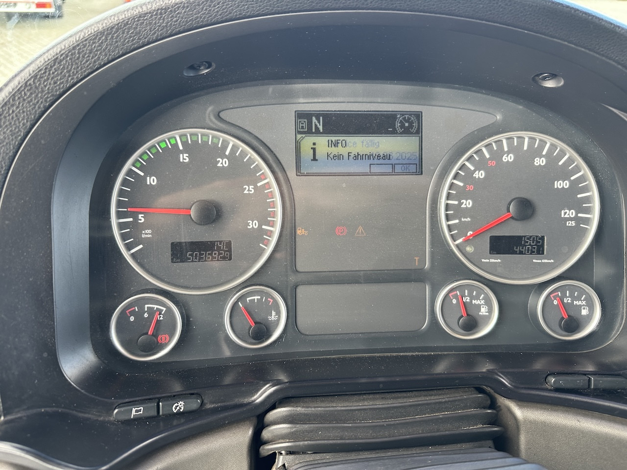 MAN TGS 35.400 8x2 Intarder Meiller Haken - Haakarmsysteem vrachtwagen: afbeelding 2 MAN TGS 35.400 8x2 Intarder Meiller Haken - Haakarmsysteem vrachtwagen: afbeelding 2