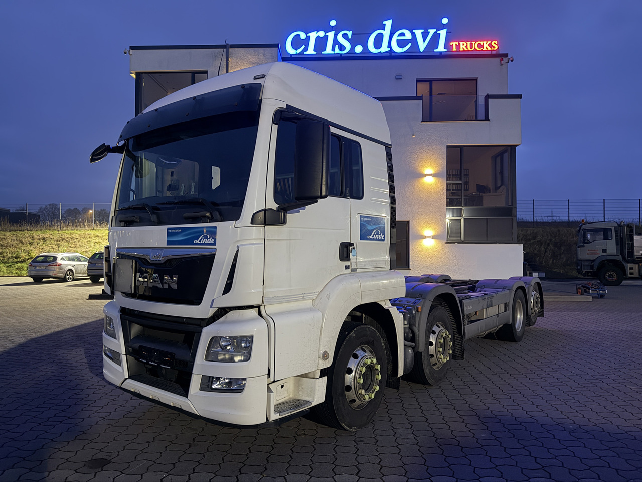 MAN TGS 35.440 8x2 Fahrgestell Intarder - Chassis vrachtwagen: afbeelding 1 MAN TGS 35.440 8x2 Fahrgestell Intarder - Chassis vrachtwagen: afbeelding 1
