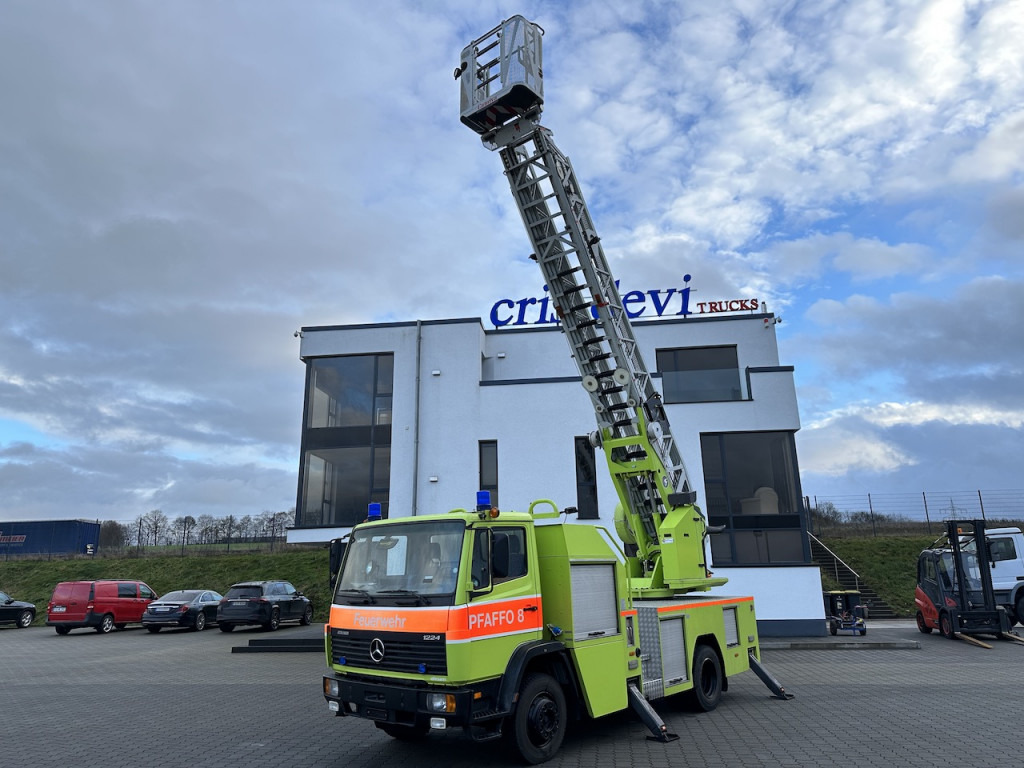 Mercedes-Benz 1224 4x2 Dreh Leiter 25 m Korb Feuerwehr - Vrachtwagen hoogwerker: afbeelding 1 Mercedes-Benz 1224 4x2 Dreh Leiter 25 m Korb Feuerwehr - Vrachtwagen hoogwerker: afbeelding 1