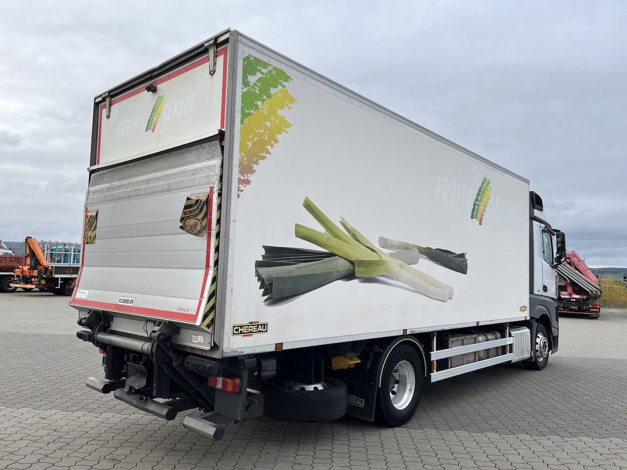 Koelwagen vrachtwagen Mercedes-Benz 1842 4x2 LBW Kühlung Flüssigstickstoff GAS: afbeelding 11 Koelwagen vrachtwagen Mercedes-Benz 1842 4x2 LBW Kühlung Flüssigstickstoff GAS: afbeelding 11