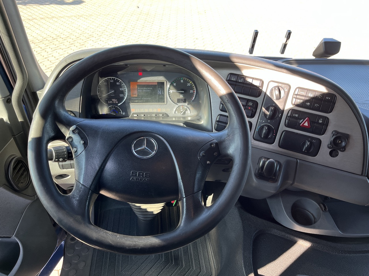 Mercedes-Benz 2541 6x2  Atlas 135.2E Pritsche 8,20 m - Vrachtwagen met open laadbak, Kraanwagen: afbeelding 3 Mercedes-Benz 2541 6x2  Atlas 135.2E Pritsche 8,20 m - Vrachtwagen met open laadbak, Kraanwagen: afbeelding 3