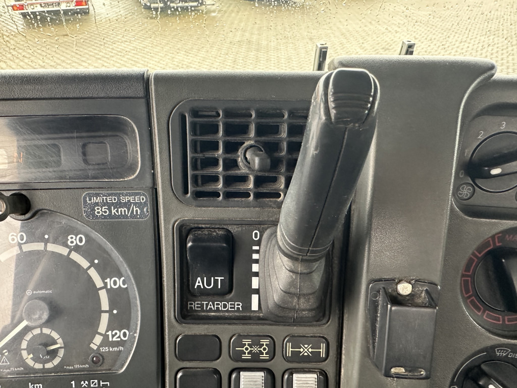 Scania P124 420 8x4 Multilift 26 t | Retarder - Haakarmsysteem vrachtwagen: afbeelding 2 Scania P124 420 8x4 Multilift 26 t | Retarder - Haakarmsysteem vrachtwagen: afbeelding 2