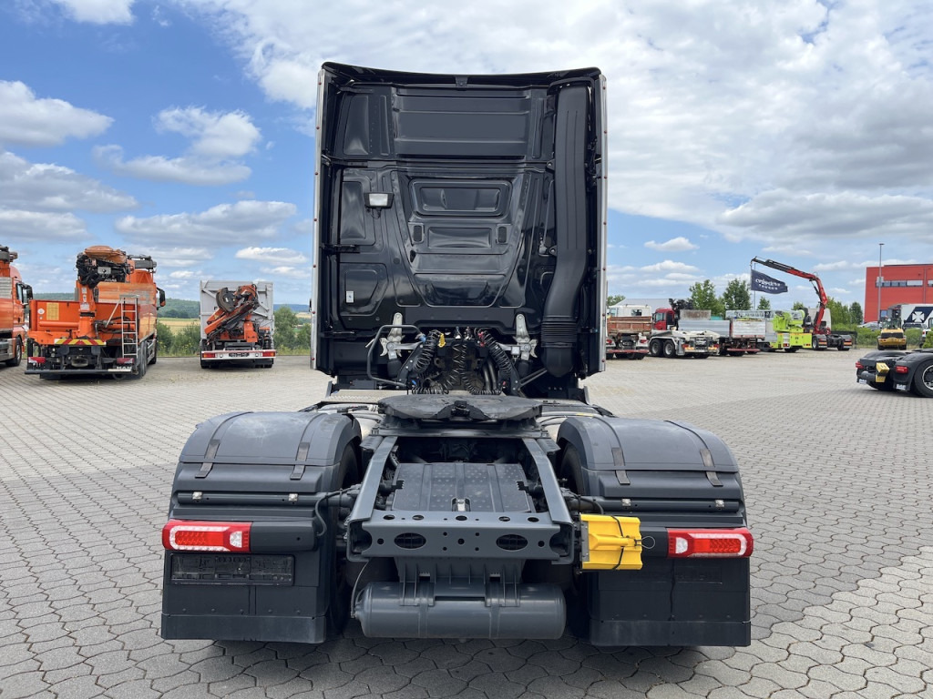 Mercedes-Benz Actros 1853 4x2 Gigaspace Sitzecke StyleLine - Trekker: afbeelding 3 Mercedes-Benz Actros 1853 4x2 Gigaspace Sitzecke StyleLine - Trekker: afbeelding 3