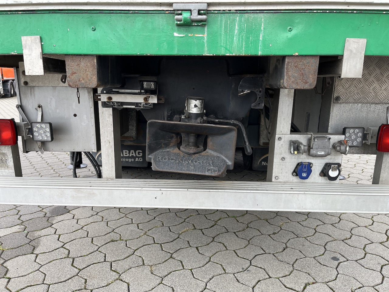 Volvo FM 440 8x4 Palfinger PK 44002 Wechselsystem - Vrachtwagen met open laadbak, Kraanwagen: afbeelding 4 Volvo FM 440 8x4 Palfinger PK 44002 Wechselsystem - Vrachtwagen met open laadbak, Kraanwagen: afbeelding 4