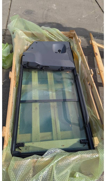Komatsu WA100-5 DOOR ASSY 417-926-3106 - Cabine en interieur voor Bouwmachine: afbeelding 3 Komatsu WA100-5 DOOR ASSY 417-926-3106 - Cabine en interieur voor Bouwmachine: afbeelding 3