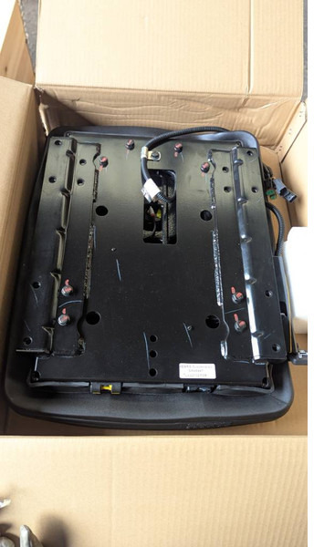 Komatsu WA380-8 SEAT ASS'Y 421-S33-6790 - Cabine en interieur voor Bouwmachine: afbeelding 3 Komatsu WA380-8 SEAT ASS'Y 421-S33-6790 - Cabine en interieur voor Bouwmachine: afbeelding 3