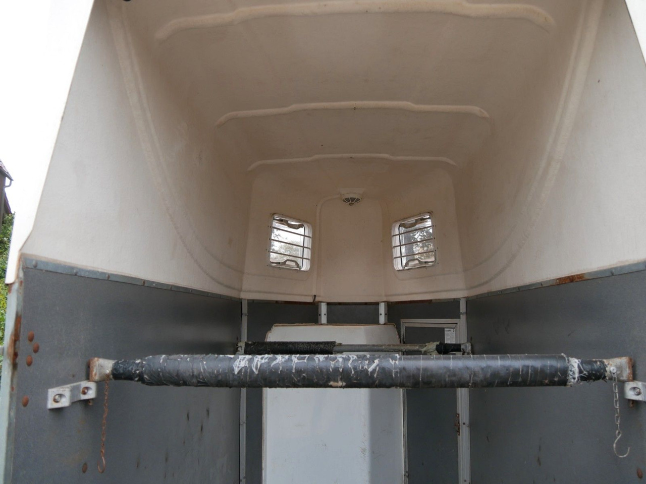 Blomert 1,5 Pferde mit Sattelkammer - Veewagen aanhangwagen: afbeelding 5 Blomert 1,5 Pferde mit Sattelkammer - Veewagen aanhangwagen: afbeelding 5