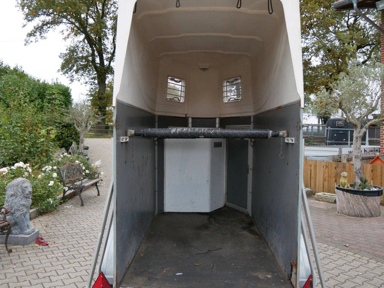 Blomert 1,5 Pferde mit Sattelkammer - Veewagen aanhangwagen: afbeelding 3 Blomert 1,5 Pferde mit Sattelkammer - Veewagen aanhangwagen: afbeelding 3