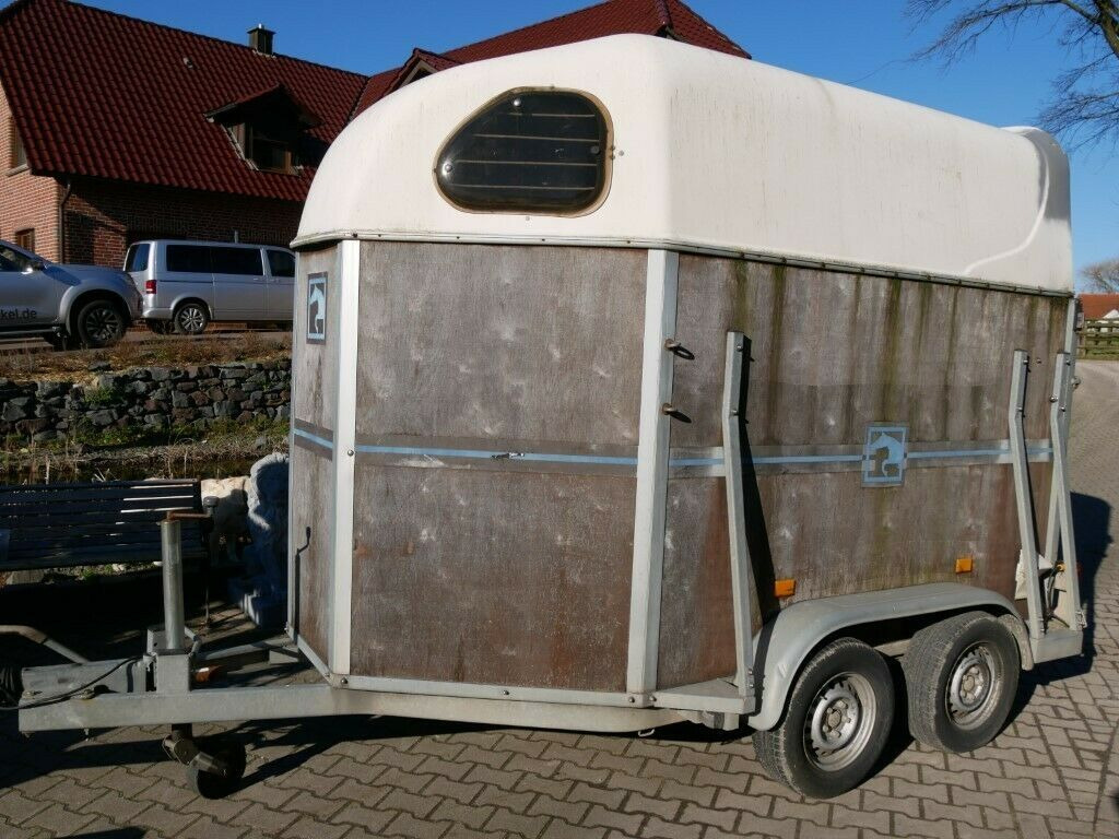 Holz Poly 2 Pferde - Paardentrailer: afbeelding 1 Holz Poly 2 Pferde - Paardentrailer: afbeelding 1