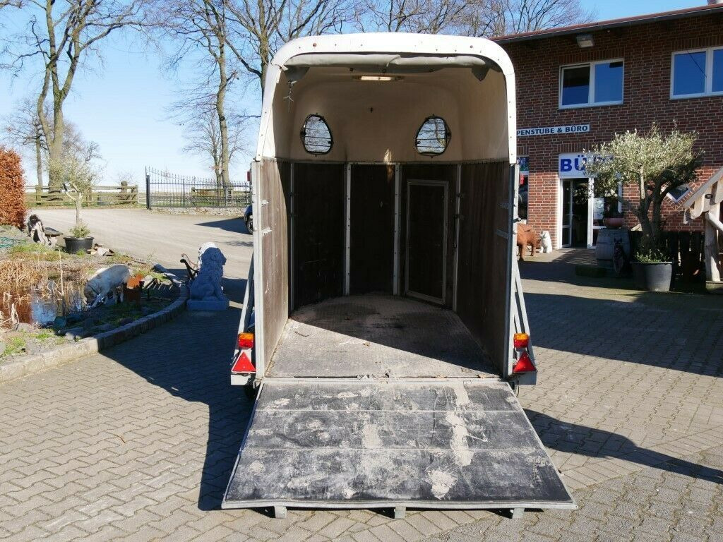 Holz Poly 2 Pferde - Paardentrailer: afbeelding 4 Holz Poly 2 Pferde - Paardentrailer: afbeelding 4
