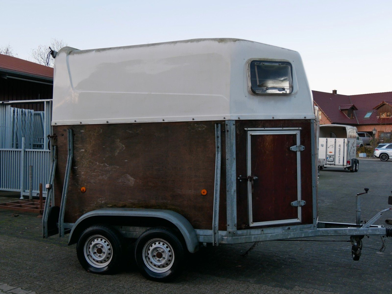 Holz Poly 2 Pferde - Veewagen aanhangwagen: afbeelding 1 Holz Poly 2 Pferde - Veewagen aanhangwagen: afbeelding 1