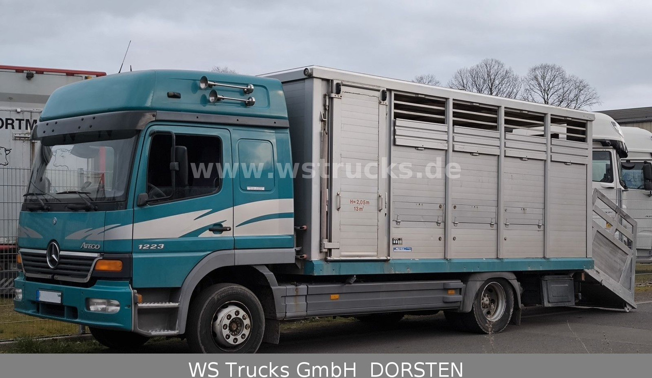 Mercedes-Benz Atego 1223 1 Stock Hohe Gitter Viehtransporter - Paardenvrachtwagen: afbeelding 4 Mercedes-Benz Atego 1223 1 Stock Hohe Gitter Viehtransporter - Paardenvrachtwagen: afbeelding 4