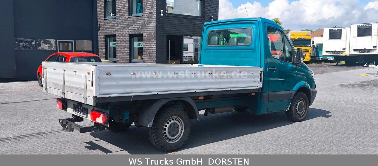 Mercedes-Benz Sprinter II Pritsche215 CDI - Bestelwagen open laadbak: afbeelding 3 Mercedes-Benz Sprinter II Pritsche215 CDI - Bestelwagen open laadbak: afbeelding 3