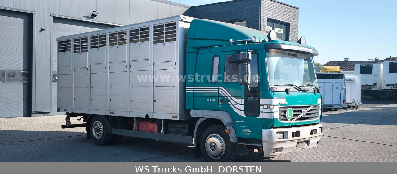 Volvo FL 220 Einstock Großvieh - Veewagen vrachtwagen: afbeelding 2 Volvo FL 220 Einstock Großvieh - Veewagen vrachtwagen: afbeelding 2