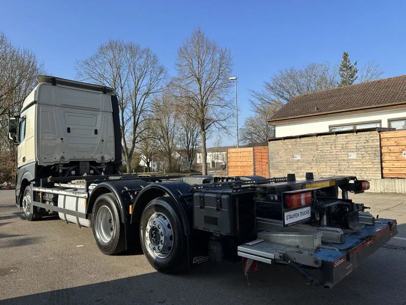 Mercedes-Benz Actros 2542 LL BDF Standard 6x2 LBW - Containertransporter/ Wissellaadbak vrachtwagen: afbeelding 4 Mercedes-Benz Actros 2542 LL BDF Standard 6x2 LBW - Containertransporter/ Wissellaadbak vrachtwagen: afbeelding 4