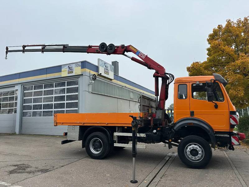 Mercedes-Benz SK 1824 AK*4x4*HMF 1253 K4 B3*Seilwinde - Kraanwagen: afbeelding 1 Mercedes-Benz SK 1824 AK*4x4*HMF 1253 K4 B3*Seilwinde - Kraanwagen: afbeelding 1
