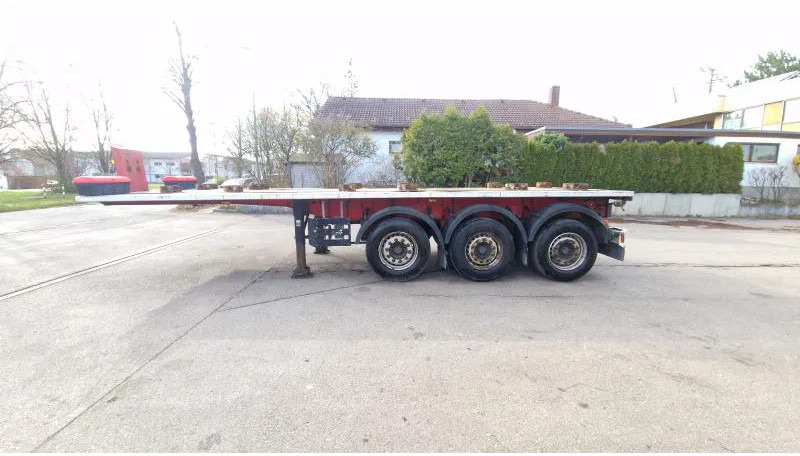 Schwarzmüller kurzes 3- Achs Chassis ADR für Chemie Spezialbehäl kurzes 3- Achs Chassis ADR für Chemie Spezialbehälter - Containertransporter/ Wissellaadbak oplegger: afbeelding 1 Schwarzmüller kurzes 3- Achs Chassis ADR für Chemie Spezialbehäl kurzes 3- Achs Chassis ADR für Chemie Spezialbehälter - Containertransporter/ Wissellaadbak oplegger: afbeelding 1