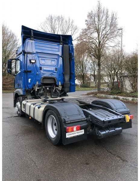 Mercedes-Benz Actros 1845 LS LOW MEGA Streamspace Intarder - Trekker: afbeelding 4 Mercedes-Benz Actros 1845 LS LOW MEGA Streamspace Intarder - Trekker: afbeelding 4