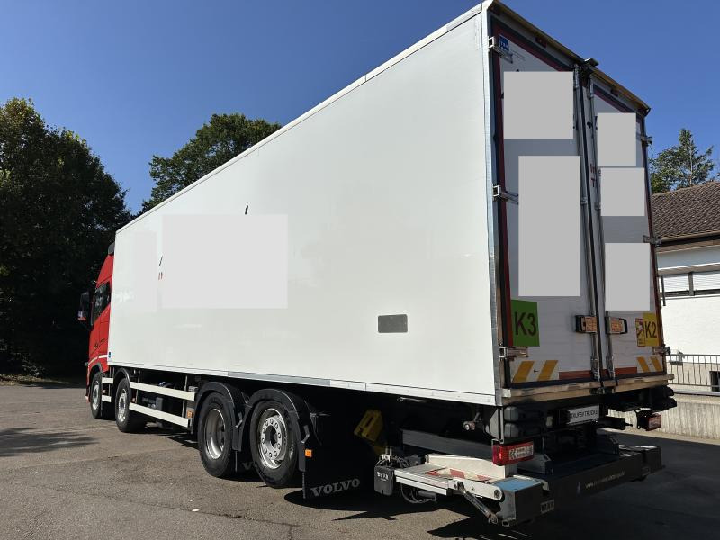 Volvo FH16 550 XL 8x2 Tief Kühlkoffer ThermoKing LBW - Koelwagen vrachtwagen: afbeelding 3 Volvo FH16 550 XL 8x2 Tief Kühlkoffer ThermoKing LBW - Koelwagen vrachtwagen: afbeelding 3