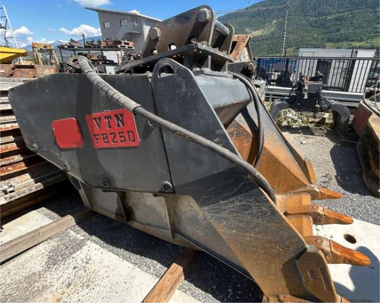 VTN Godet Concasseur VTN FB 250 - Andere machine: afbeelding 1 VTN Godet Concasseur VTN FB 250 - Andere machine: afbeelding 1