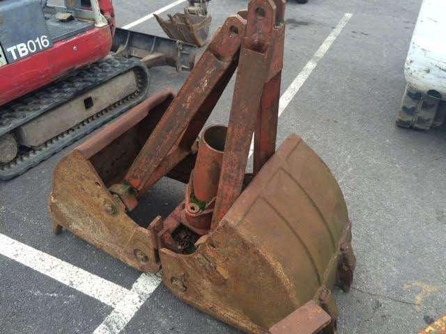 CASE 600mm - ejecteurs - Grijper: afbeelding 1 CASE 600mm - ejecteurs - Grijper: afbeelding 1